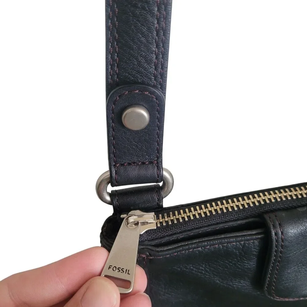 Fossil Turn Lock Crossbody Bag Purse Black Pebbled Leather Classic Career Casual